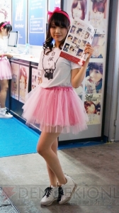 東京ゲームショウ2014版コンパニオンさん特集（4日目）。あのお姉さまが棒状の物を口に含むご褒美写真も！【TGS2014】