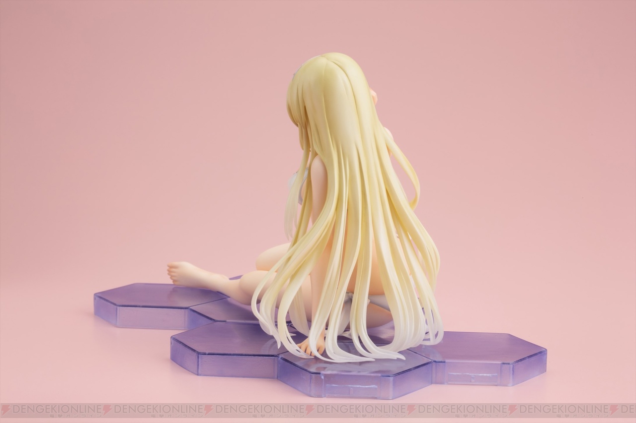 総員 傾注 シュヴァルツェスマーケン アイリスディーナの純白ビキニ姿が立体化 電撃オンライン