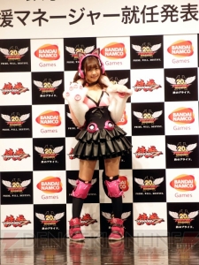 BANDAI NAMCO Entertainment - 鉄拳　限定バナパスポート　デビル仁【ホログラム】ラッキークロエ【佐野ひなこ】 佐野ひなこさんが『鉄拳7』新キャラ“クロエ”に大変身！ ラッキー