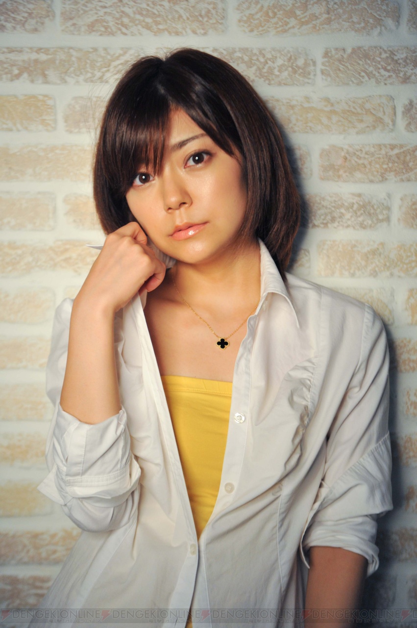 里 中 千枝 声優