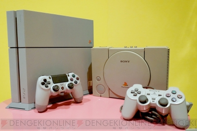 PS4 20周年アニバーサリー エディション』開封！ PS4のグラビア写真に  