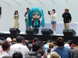 『初音ミク Project mirai でらっくす』イベントレポート。鏡音リンのネーミング裏話も!?