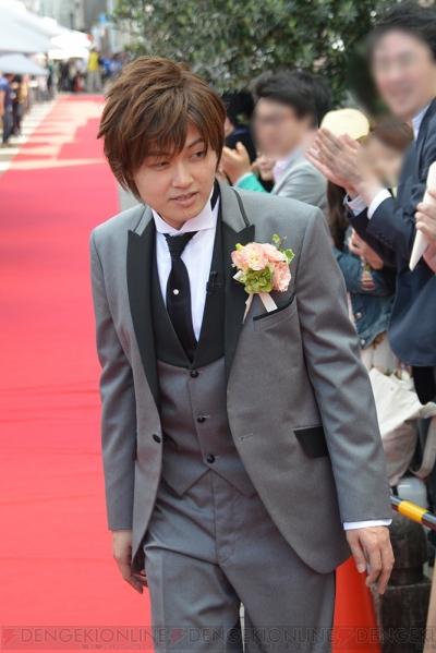 市来光弘 井ノ上奈々のマチ アソビ公開結婚式をレポート 雨の予報から一転 快晴で最高の祝福に 電撃オンライン