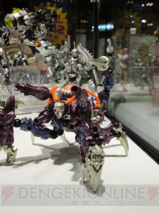 【ワンフェス2015夏】海洋堂ブースではダンボーや『血界戦線』の新作フィギュアなどが大量展示