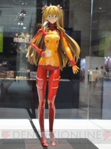 【ワンフェス2015夏】海洋堂ブースではダンボーや『血界戦線』の新作フィギュアなどが大量展示