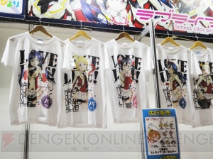 【ワンフェス2015夏】コスパブースには『SAO』アスナなどの刺繍シャツや『艦これ』新作衣装などが展示