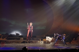 伊達とダンテがまさかの邂逅!? 舞台“戦国BASARA vs Devil May Cry”ゲネプロ公演の模様をレポート