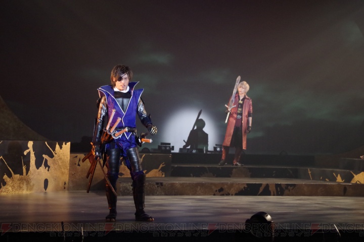 伊達とダンテがまさかの邂逅!? 舞台“戦国BASARA vs Devil May Cry”ゲネプロ公演の模様をレポート