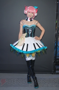 イベントを華やかに彩るコンパニオンさんの写真をお届け【TGS2015】