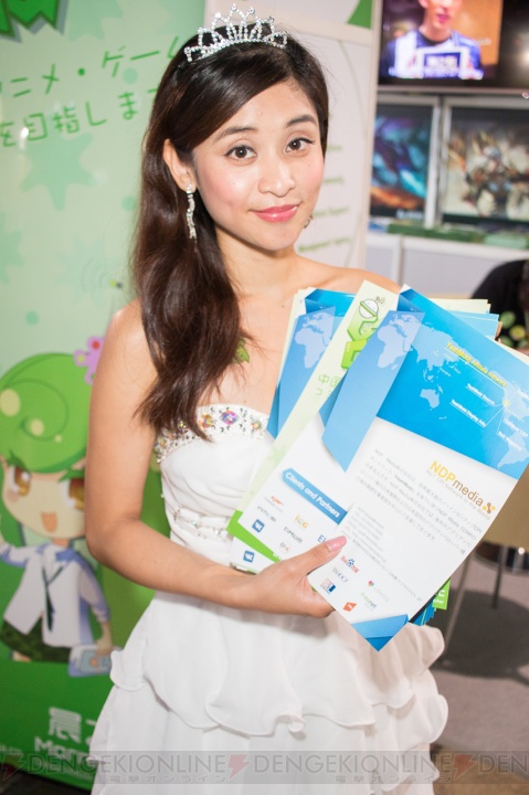 イベントを華やかに彩るコンパニオンさんの写真をお届け【TGS2015】