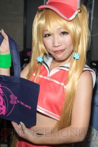 イベントを華やかに彩るコンパニオンさんの写真をお届け【TGS2015】