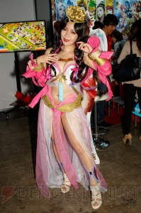 イベントを華やかに彩るコンパニオンさんの写真をお届け【TGS2015】