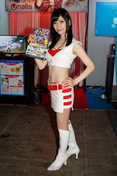 イベントを華やかに彩るコンパニオンさんの写真をお届け【TGS2015】