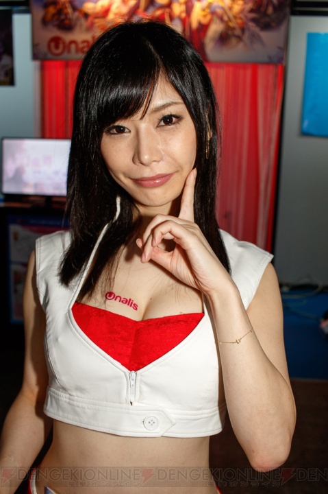 イベントを華やかに彩るコンパニオンさんの写真をお届け【TGS2015】