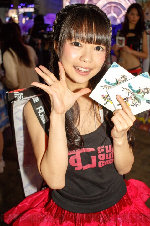 イベントを華やかに彩るコンパニオンさんの写真をお届け【TGS2015】