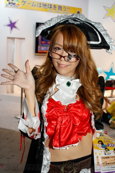 イベントを華やかに彩るコンパニオンさんの写真をお届け【TGS2015】