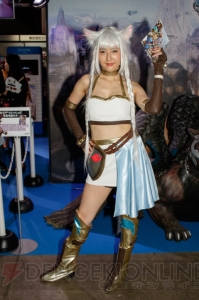 イベントを華やかに彩るコンパニオンさんの写真をお届け【TGS2015】