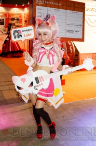 イベントを華やかに彩るコンパニオンさんの写真をお届け【TGS2015】