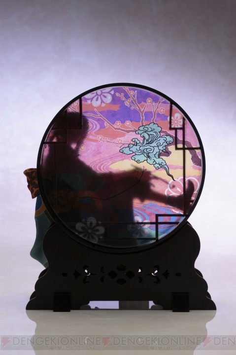 『モノノ怪』より“薬売り”のフィギュアが2016年3月に発売。極彩色の台座で存在感もバツグン