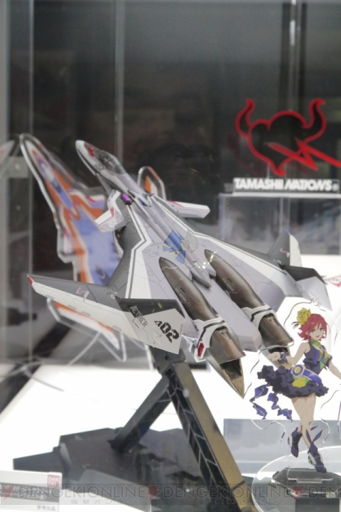 【ワンフェス速報】マクロスさんかっけーブースでは“VF-31 ジークフリード”などが展示