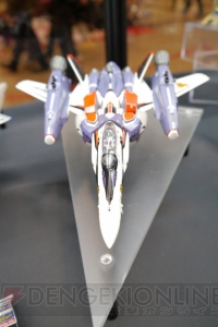 【ワンフェス速報】マクロスさんかっけーブースでは“VF-31 ジークフリード”などが展示