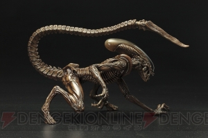 『エイリアン3』よりドッグエイリアンのフィギュアが登場！ 黒光りする光沢や筋肉質な脚を精密に再現