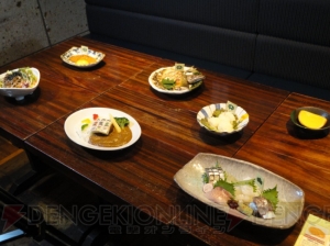 『おそ松さん』×佐賀県コラボ“さが松り”の続報。7月25日より唐津市でスタンプラリーやラッピングバス登場