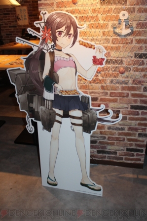 “『艦これ』×一番カフェ“秋葉原泊地” 艦娘だらけの海の家”