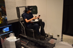 VR ZONE『装甲騎兵ボトムズ バトリング野郎』をプレイ！ コックピット内に炎の匂いがしみついてむせる！