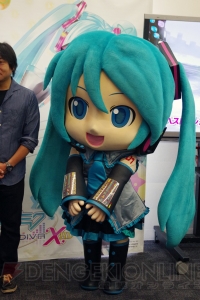 『初音ミク VR フューチャーライブ』の体験レポート。『Future Tone』にはPVを連続再生する機能が追加予定