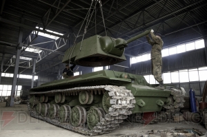 旧ソ連の重戦車“KV-1”を修復する動画公開。砲塔にL-11主砲を搭載した貴重な車輌