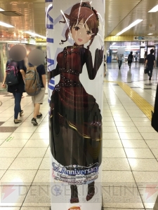 『デレステ』に染まる新宿駅の模様をお届け。ここでしか見られない展示の数々に注目