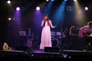 『薄桜鬼』シリーズなどの主題歌でおなじみ吉岡亜衣加さんのソロライブをレポート