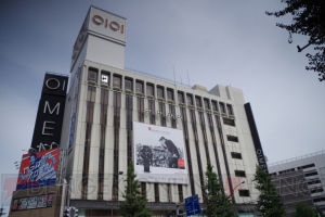 新宿マルイ メンにゾンビ登場!? ARフォトスポットで『バイオ』ラクーンシティや洋館の写真を撮れる