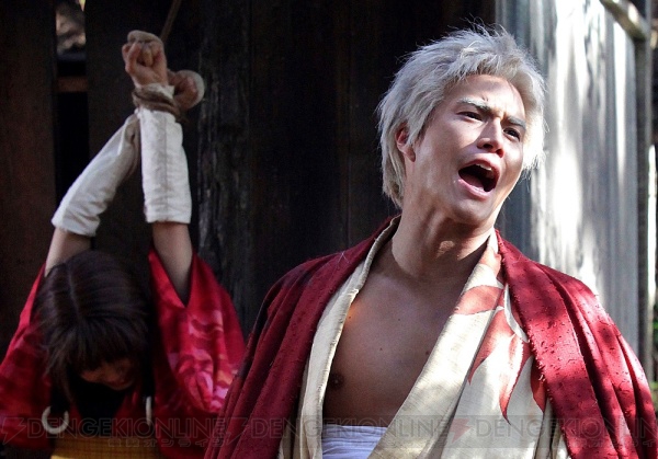 栗山千明さんが黒髪を封印して金髪剣士に。映画『無限の住人』尸良と百琳の劇中カット公開