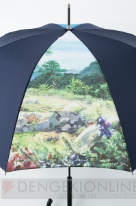 『君の名は。』東京と糸守の風景が1面ずつプリントされたコラボ傘が登場。組紐は三葉の髪飾りをイメージ