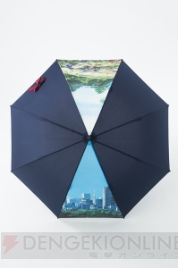 『君の名は。』東京と糸守の風景が1面ずつプリントされたコラボ傘が登場。組紐は三葉の髪飾りをイメージ