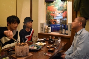 『居酒屋で飲みながら!？ 鳥海浩輔さん、津田健次郎さんが『薄桜鬼』の制作秘話に迫る【前編】』