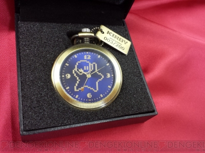星のカービィ』25周年を記念した懐中時計が登場。ワープスターに乗った