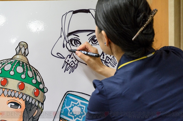 『乙嫁語り』外務省で開催された原画展では原作者・森薫さんがイラストボードにサインを入れる一幕も