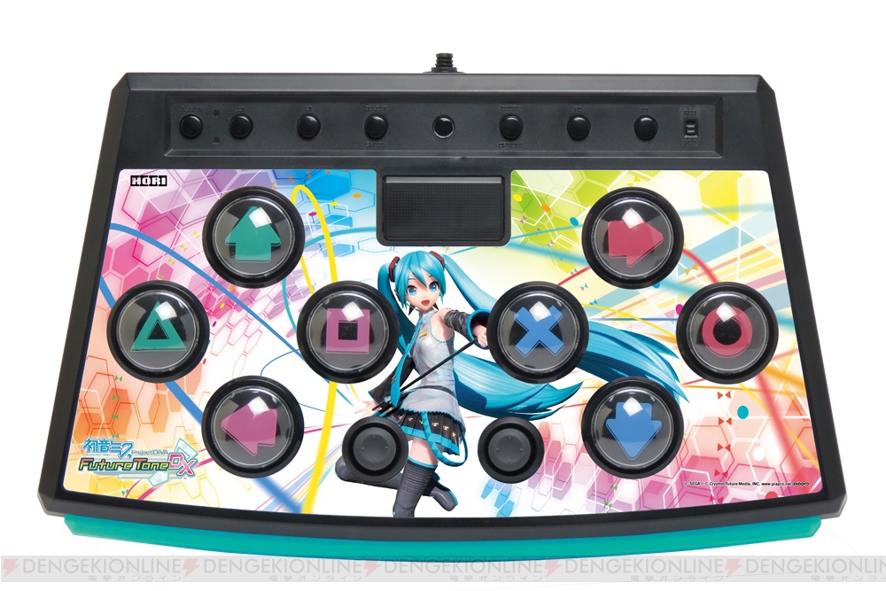 『初音ミク FT DX 専用ミニコン』はアーケード筐体と同じ配置に