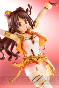 『アイマス シンデレラガールズ』パーティタイム・ゴールド衣装を着た島村卯月が立体化