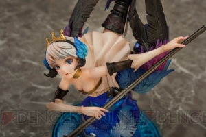 『オーディンスフィア レイヴスラシル』に登場するグウェンドリンが勢いのあるポージングでフィギュア化