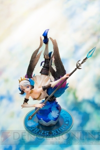 『オーディンスフィア レイヴスラシル』に登場するグウェンドリンが勢いのあるポージングでフィギュア化