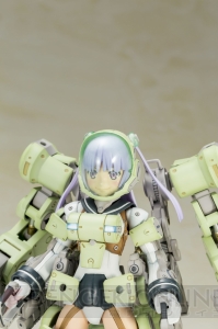 『フレームアームズ・ガール』グライフェンのプラモデルが10月に発売。特徴の副腕を再現