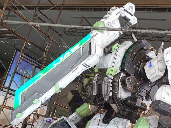 5mの等身大プラモデルがお披露目されたPS4『ボーダーブレイク』の完成披露会レポート【電撃PS】