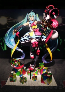 “初音ミク フィギュア展”が12月8日より開催。初音ミクのフィギュアが約200体登場