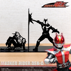 平成仮面ライダー『555』『電王』『W』『オーズ/OOO』のブックエンド登場。象徴的なシーンをシルエットで表現