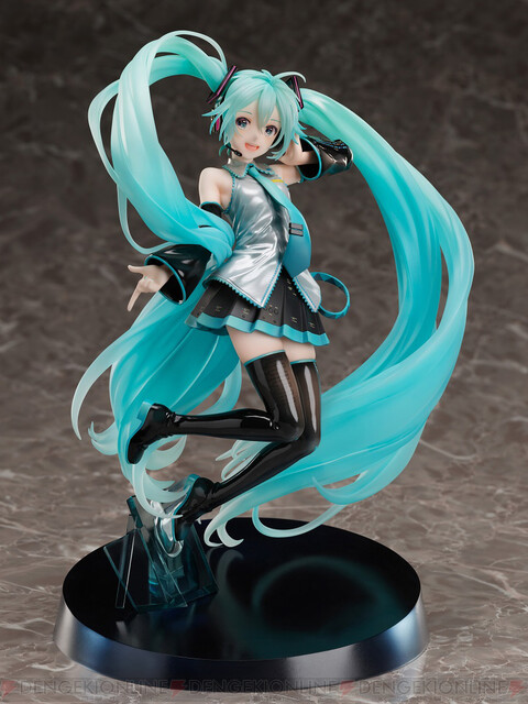 アート展 初音ミク クロニクル から 初音ミク クロニクル 1 7スケールフィギュア が登場 電撃オンライン ゲーム アニメ ガジェットの総合情報サイト