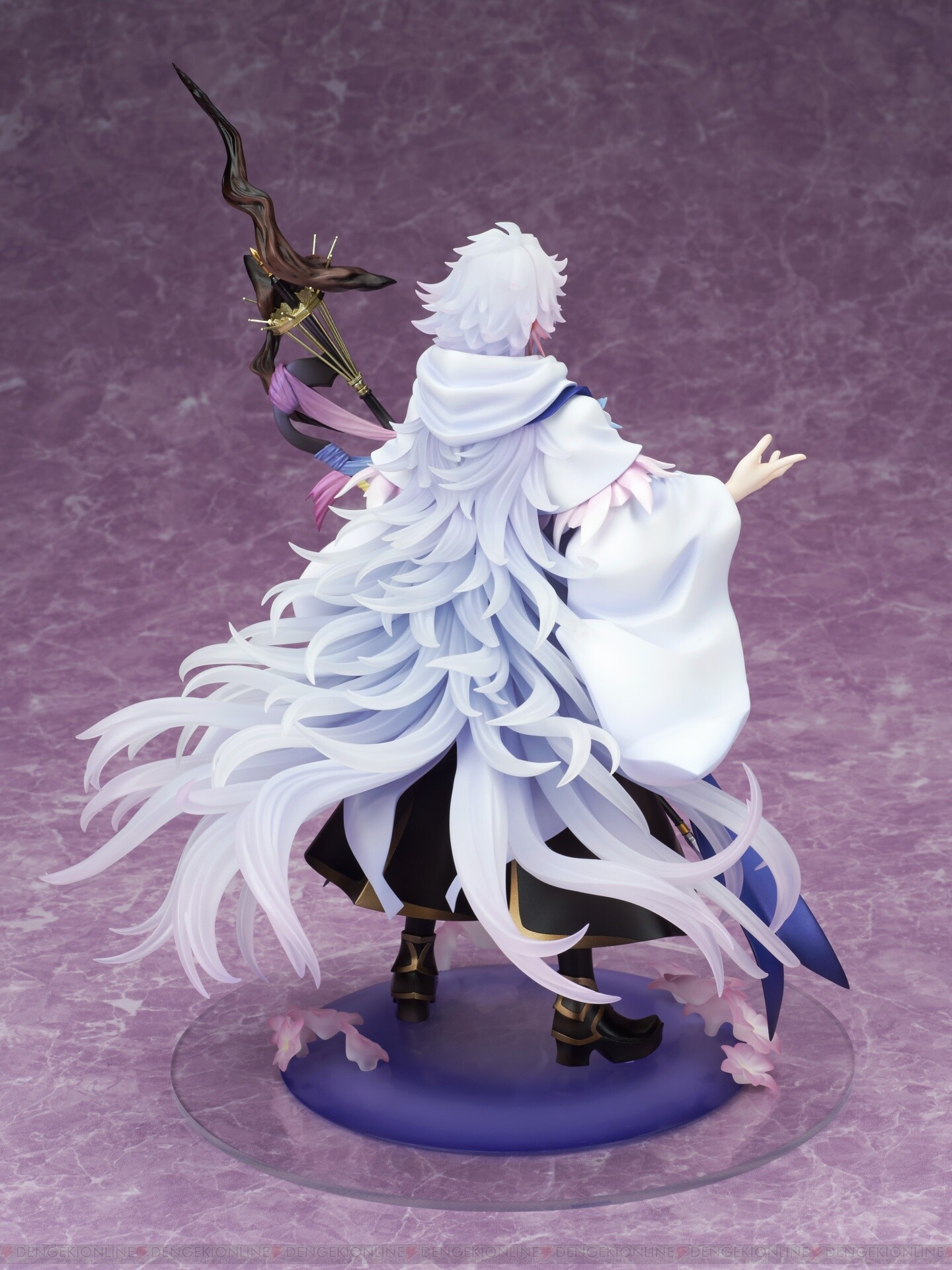 画像2 4 Fgo より花の魔術師 マーリン が1 8フィギュアに 通常はあまり見られない背面からのカットも掲載 電撃オンライン